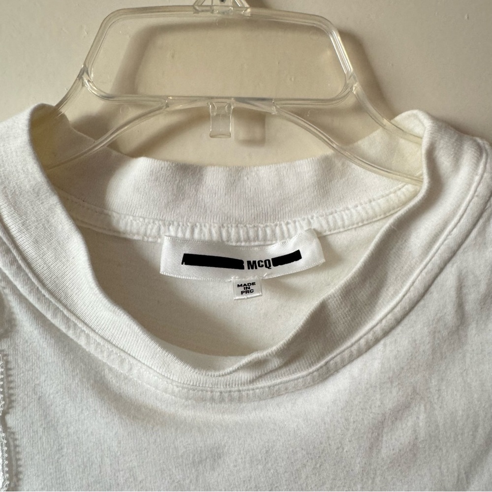 McQ by Alexander McQueen Lace Layered Asymmetrical White Tee - Picture 5 of 8